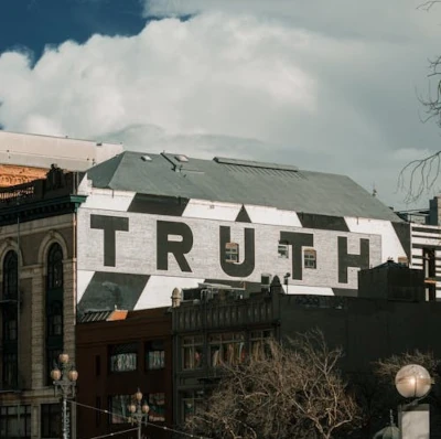 ayth_einai_h_zwh_mou-pic