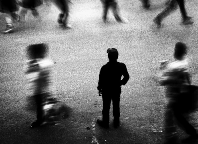 eimai_anthrwpos_akoma-pic